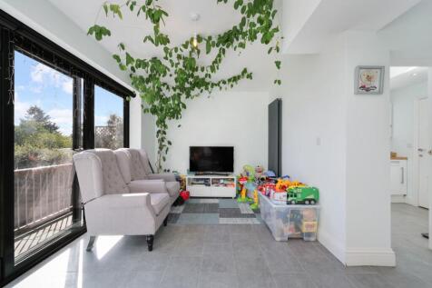 WALSINGHAM GARDENS (10).jpg