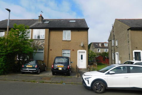HMO LICENSE FOR 4 PEOPLE................Large 4 double bedroom student friendly property in excellent locale close to all amenities, universities and city centre. 4x double bedrooms, bathroom, living