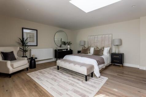 Upper Bedroom