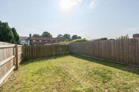 2nd view REAR GARDEN.jpg