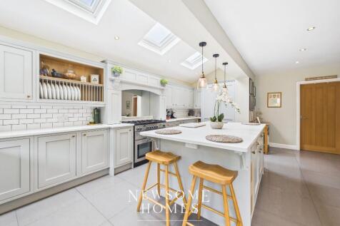 Kitchen/ Dining Room