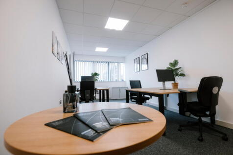 250 sqft office