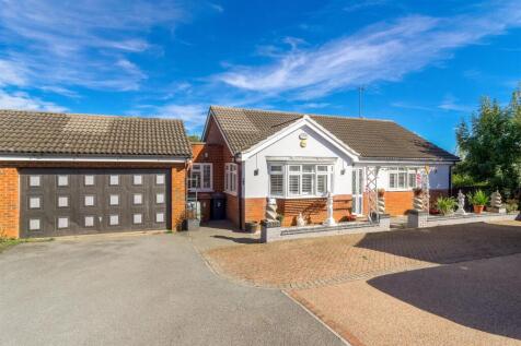 2 Osborn Close - 001.jpg