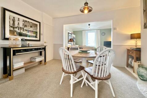 Dining Area From Kitchen.JPG
