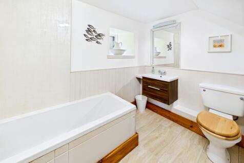 CAM03481G0-PR0098-STILL033