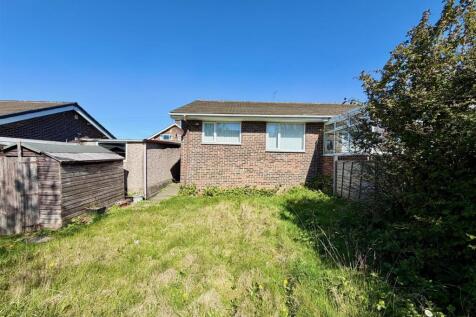 Rear Garden 1a.jpg
