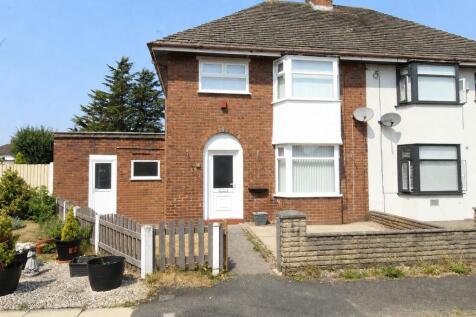 Grosvenor Waterford are delighted to offer for Let this three bedroom, unfurnished, semi detached house situated in the popular location of Aintree Village. The property occupies a private location ov