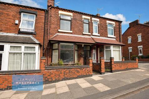 Two Bedroom Mature Bay Fronted Terraced with Fore
