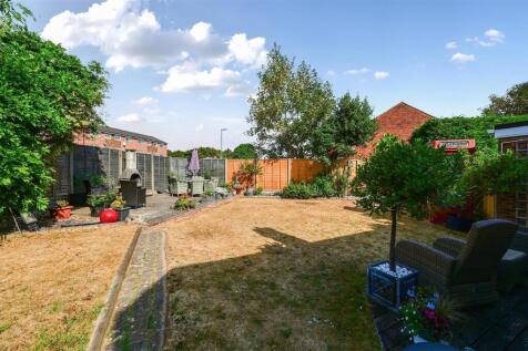 Blunden Close