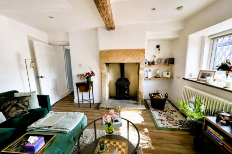 livingroom1blur.png