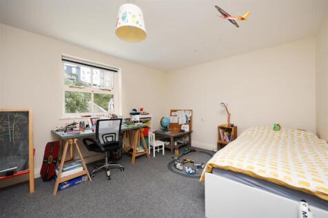 2 Worrall Place 6.JPG