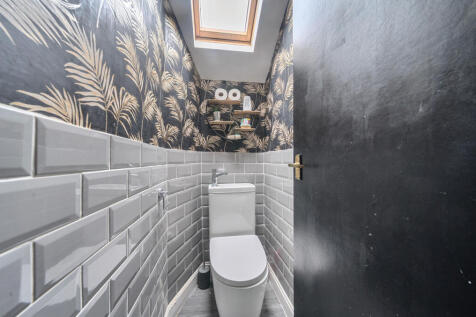 1375902-6-69146af...