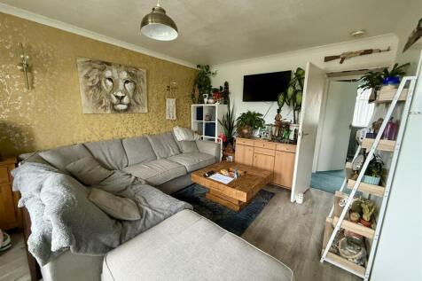 Living Area: