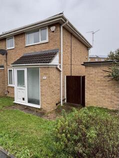 3 Bedroom Terraced in PE2 5PA
