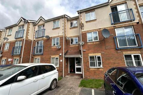 *TWO BEDROOM FIRST FLOOR FLAT**AVAILABLE JUNE* This delightful property features a well-proportioned reception room, perfect for both relaxation and entertaining guests. The apartment boasts two comfo