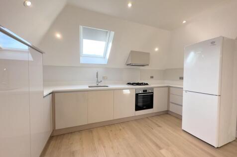 Living Room / Kit...