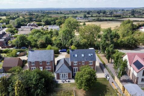 dji_fly_20250808_143020_971_1754662208532_photo_op