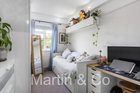 1532987063 - 27 M...