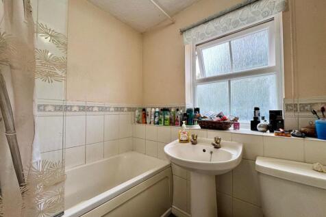 Bathroom.jpg