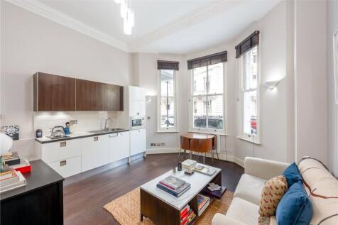 Reception/Kitchen
