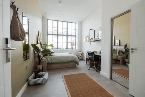 YourTRIBE Deptford offers boutique student living with 2-4 bed apartments, fewer flatmates and more space. Expect underfloor heating, spa-style bathrooms and fully equipped kitchens. Premium shared sp