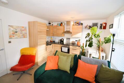 Living room/kitchen