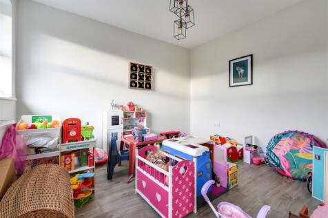 Sitting room/Bedroom four