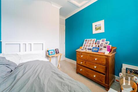 Hadleigh Estate Agents-24.jpg