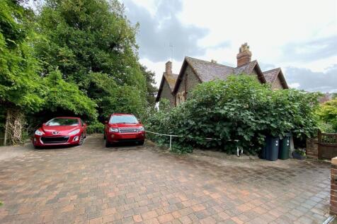 Driveway Parking.jpg