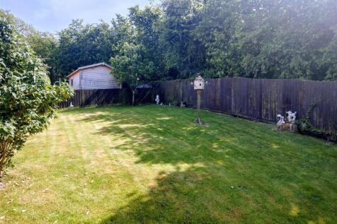 8 St. Edmunds Close