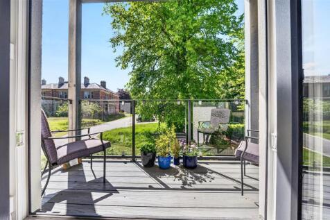 11 balcony - overlooking communual garden.jpg