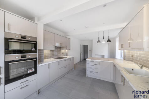 e9db9d9eef924a15a2debde7a46579e8