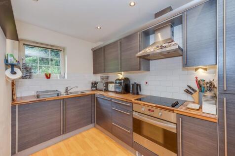 KITCHEN AND DINER/LIVING ROOM