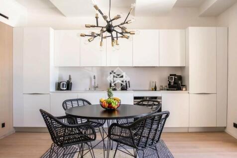 2020 Bellvoue Maison D&#39;azur Portrait St. Tropez