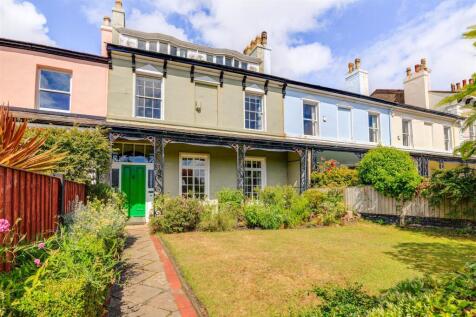 6 Marine Terrace_4.jpg