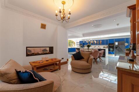 Kitchen/Breakfast/Family Room