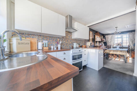 1384607-13-692081...