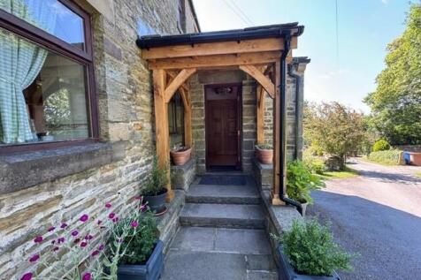 4 Bedroom House in BD20 9AD