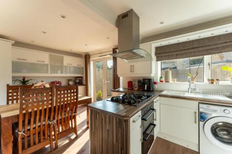 Kitchen Diner 1.jpg
