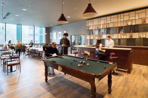 Q&F Pool table