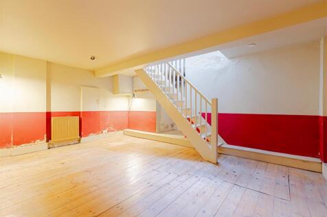 Calabria Road (31).jpg