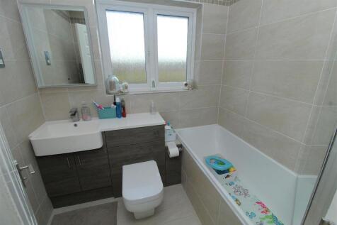 Newly Fitted Family Bathroom