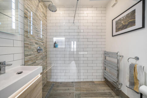 1342616-9-68a4ba6...