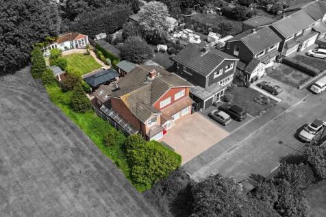 Lee Cooke Estate Agency Group presents this unique and highly deceptive, luxury detached family home situated in the ever popular area of Sutton Coldfield.