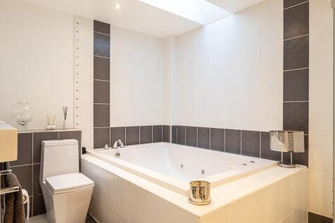 7 bed, 6 bath Detached Villa in Glasgow - Photo 44