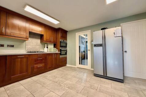Kitchen / Breakfast Room