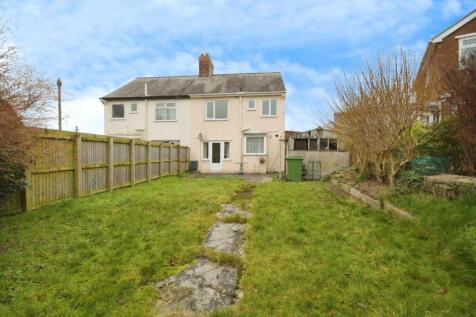 REAR GARDEN 03.jpg