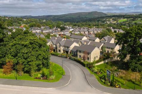 Midshires Meadow drone view into entrance
