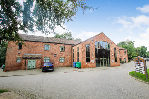 Office to rent in willerby