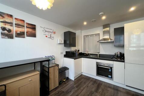 ***UNFURNISHED*** Large modern studio apartment located in Fabrick Square. Unfurnished property with a fully fitted kitchen and views of Bradford Street. The development benefits from secure fob entry